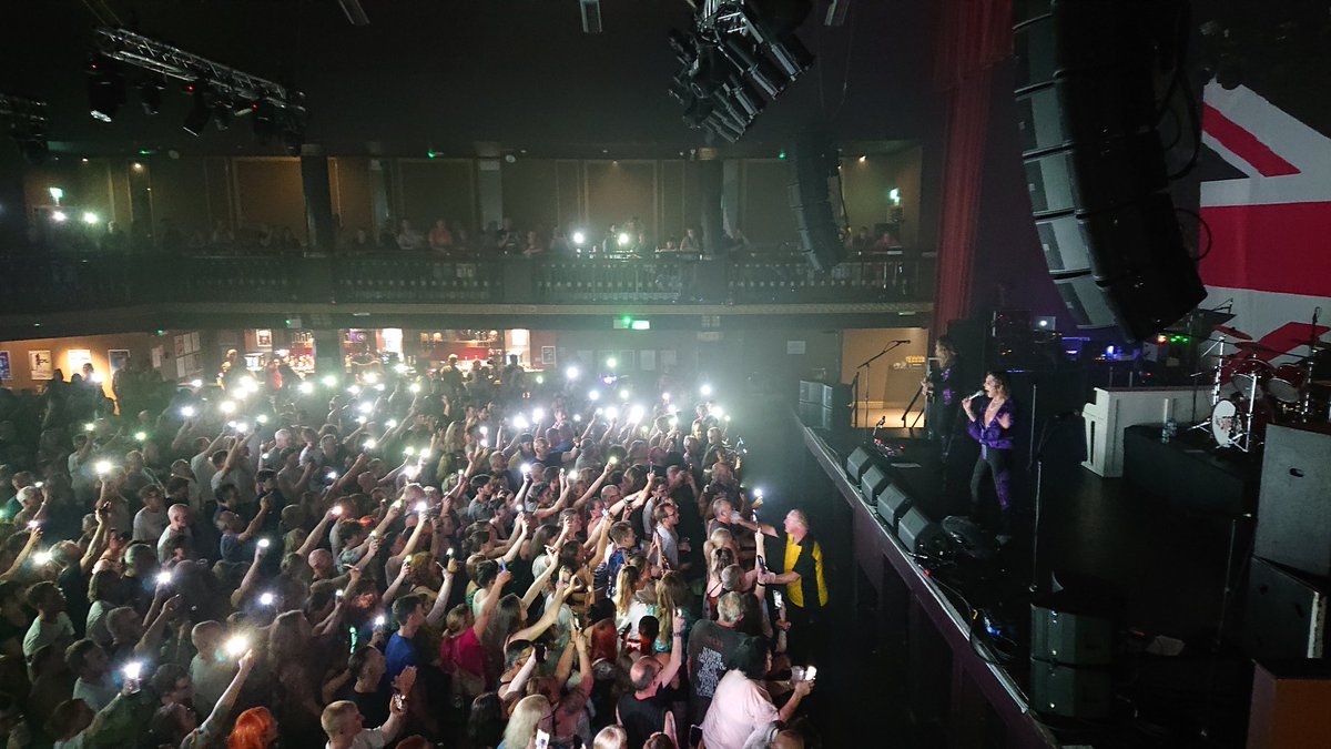 spinkstation's tweet photo. Watching @TheStruts last night with excellent support from @TheCardinalBlk despite the fact it was hotter than a Maccies Apple Pie. Well played team, well played. https://t.co/nmszDj7KMO