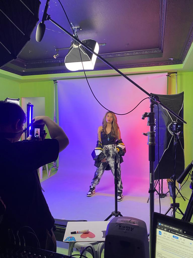 Kumu - Pinoy Live Streaming App tweet media