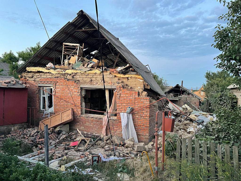 holla_ola's tweet photo. #Nikipol 20/07/22
Two people died, nine were injured. Six victims are in hospital, including four children. The smallest injured person is only three years old! Three years! To the child who was sleeping at home when Russian murders hit her from “Grad”
#russiaisaterrorisstate https://t.co/dOglaJjmck