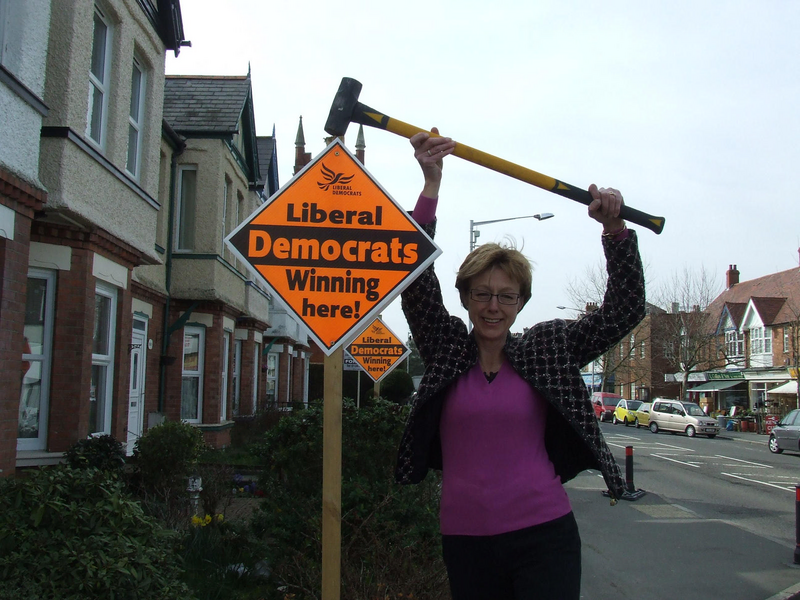ALDC's tweet photo. We have a rare Wednesday by-election today in Nethermayne ward on Basildon Council!

POLLS HAVE NOW OPENED!!! ✅

Best of luck to our Liberal Democrat candidate – Stephen Nice! Thank you for standing! 🔶 https://t.co/pJpxUUpBrj