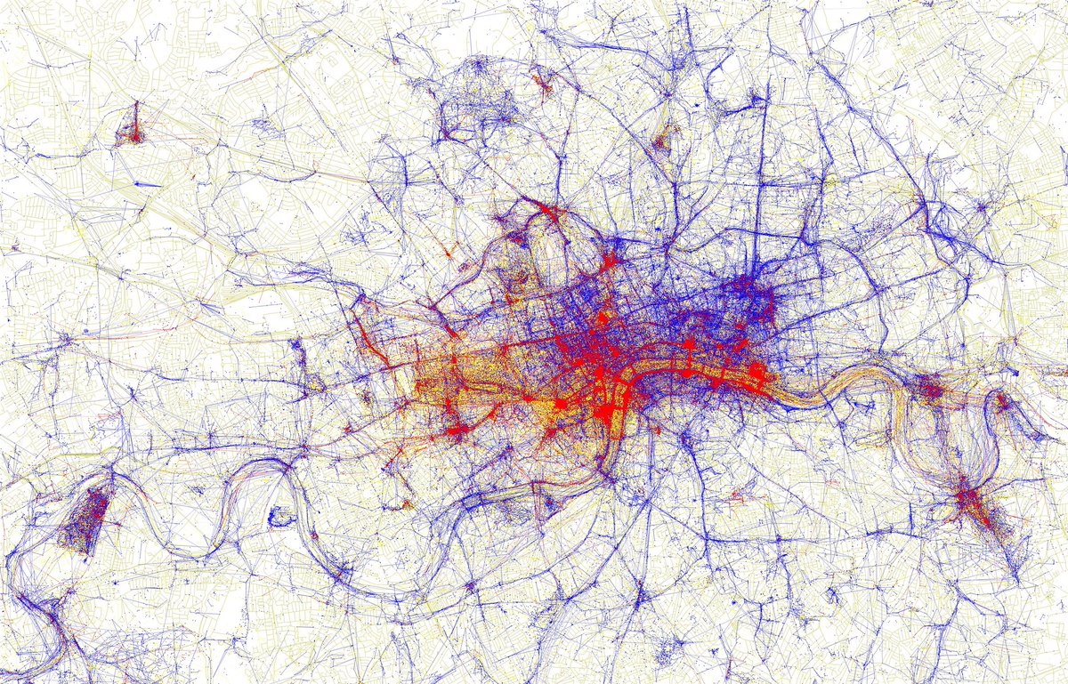 A wonderful map showing where tourists (in red) and locals (in blue) take photographs in London.

Created by Erica Fischer (explore the whole map at: flickr.com/photos/walking…)
brilliantmaps.com/tourists-vs-lo…