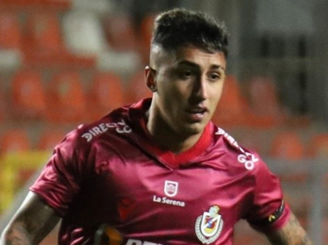 Merlo_CL's tweet photo. Bryan Soto, jugador de 21 años representado por Fernando Felicevich que está en préstamo en La Serena, club de FF y aun asi no suma ni 300 minutos. Un poco más serios, como va a ser opción para Colo Colo que busca ser campeón https://t.co/Z1JxLANMf0