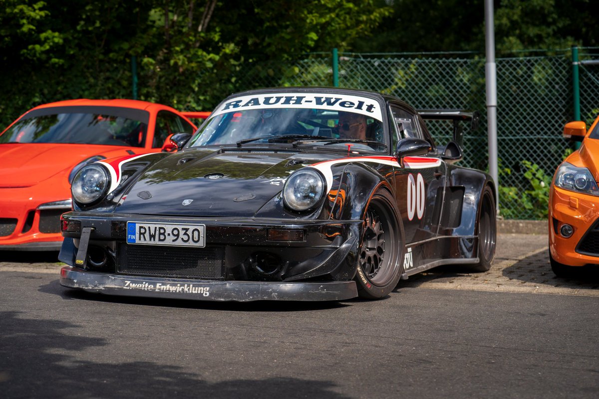 JakeBurley3's tweet photo. RWB 930 at the Nurburgring! https://t.co/ahk9JvEXS0
