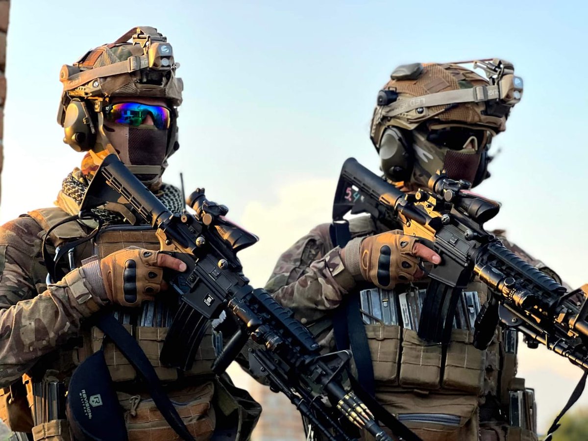 Raihan_093's tweet image. وطنه ستا څه خواري ده چې داسې سرتېري لرې.
#AfghanForces