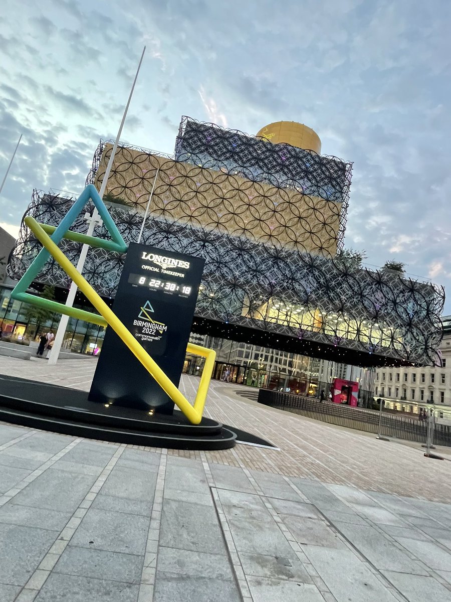 Passed by @LibraryofBham last night and saw the countdown clock for the @BirminghamGames 👍🤩 Not long to go before we get to showcase the best of the City 🏙 🏋️‍♂️🤸‍♂️⛹️🏊‍♂️🥇

#Commonwealth #Birmingham2022 #sports