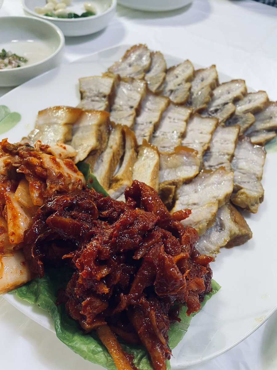 점심을 먹으러 4시간을 달려왔네요
늘 변함없이 맛난 그 맛!!!
잘먹고갑니다~ 

#김삿갓막국수 #10년째 단골