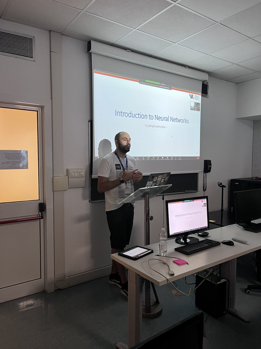 BinxiePeterson's tweet photo. @raphaelmcobe giving an Introduction to Neural Networks @DataSciSchools @ictpnews @CODATANews @resdatall #DataTrieste2022 https://t.co/nN6h5PH4Ym