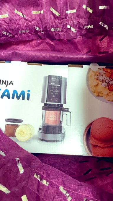 これを事務所に送って下さったのはどなたですか❓ https://t.co/3iDTxBAjEe