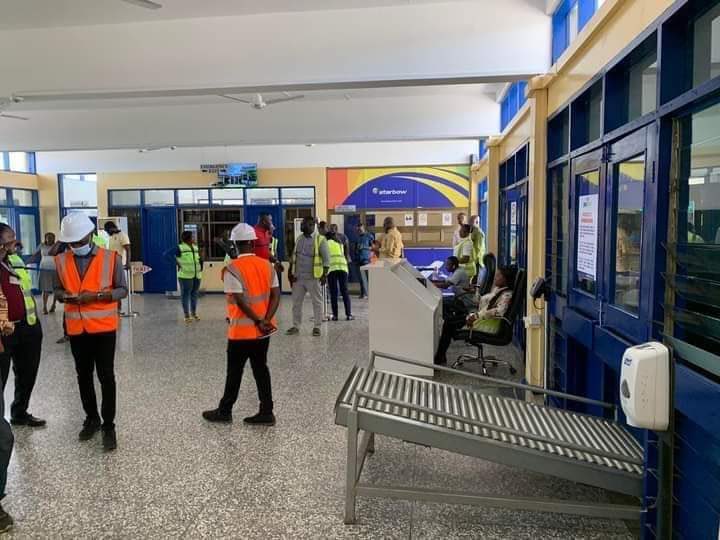 KOfosuNkansah's tweet photo. The Airport was closed down in 2015 due to the deterioration. In 2017, the government commenced renovation of the Airport. 

Phase 2 of the renovation will commence soon and will not affect the smooth running of the airport.(2/2) https://t.co/FMpMT9MQ2V