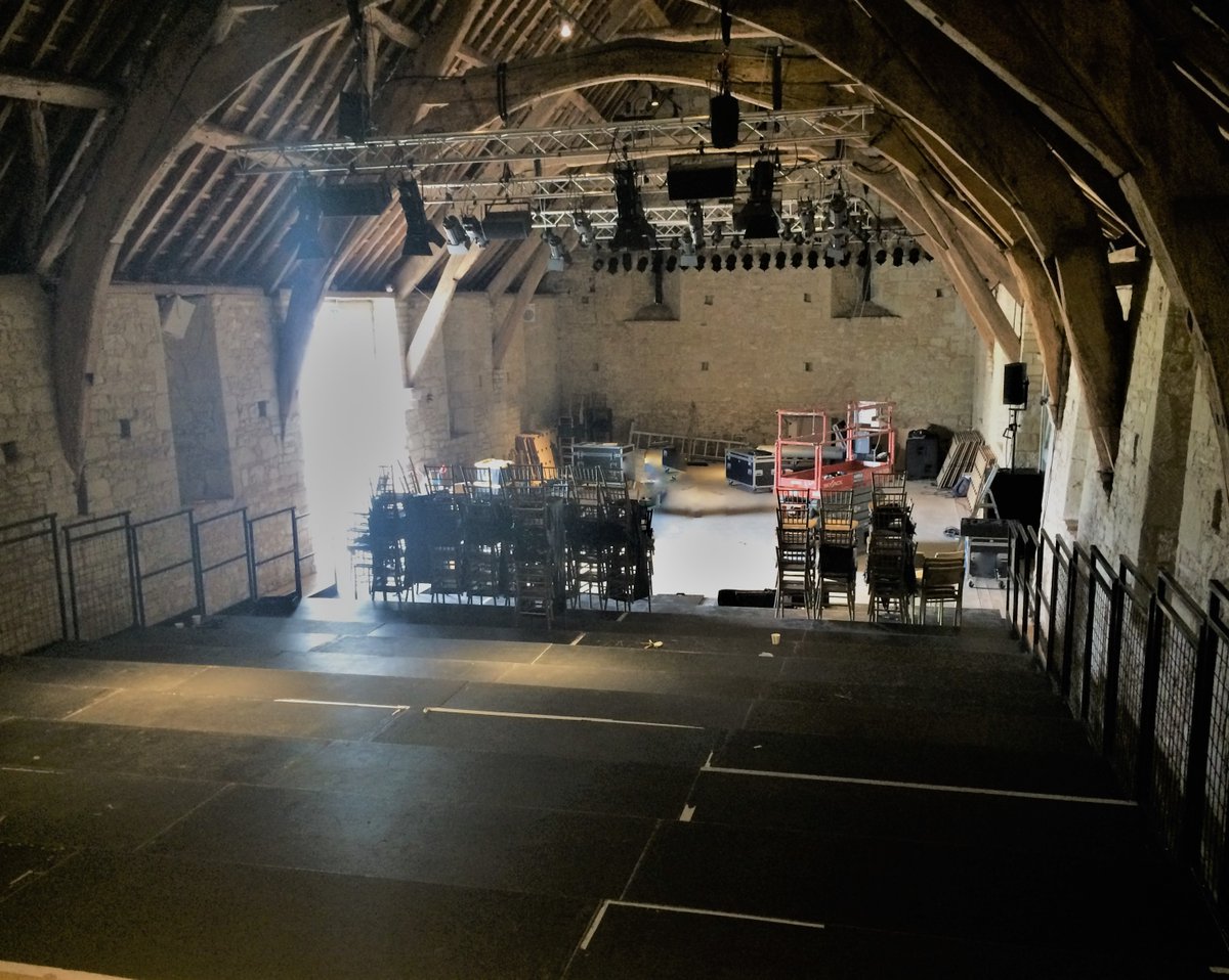 EnlightenedLx's tweet photo. Our technicians worked tirelessly to build 15 tiers of seating for our client Velocet
#eventprofs #eventproduction #eventcrew #eventcrew #liveevents #riggingcrew #stagerigging https://t.co/VF2HOK4VXC