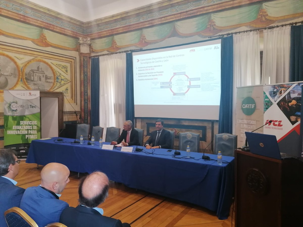 #PERTESalud 🩺🔬
🔹Turno de la clausura de la jornada impulsada por @empresasjcyl @CARTIFCT @TheAirInstitute e ITCL #Centratec 
🔴 Carlos Fernández Carriedo, consejero de Economía y Hacienda @jcyl
🔴Ricardo Rivero, rector de @usal

¡Gracias a todos por asistir! 
#ITCLFUTURE