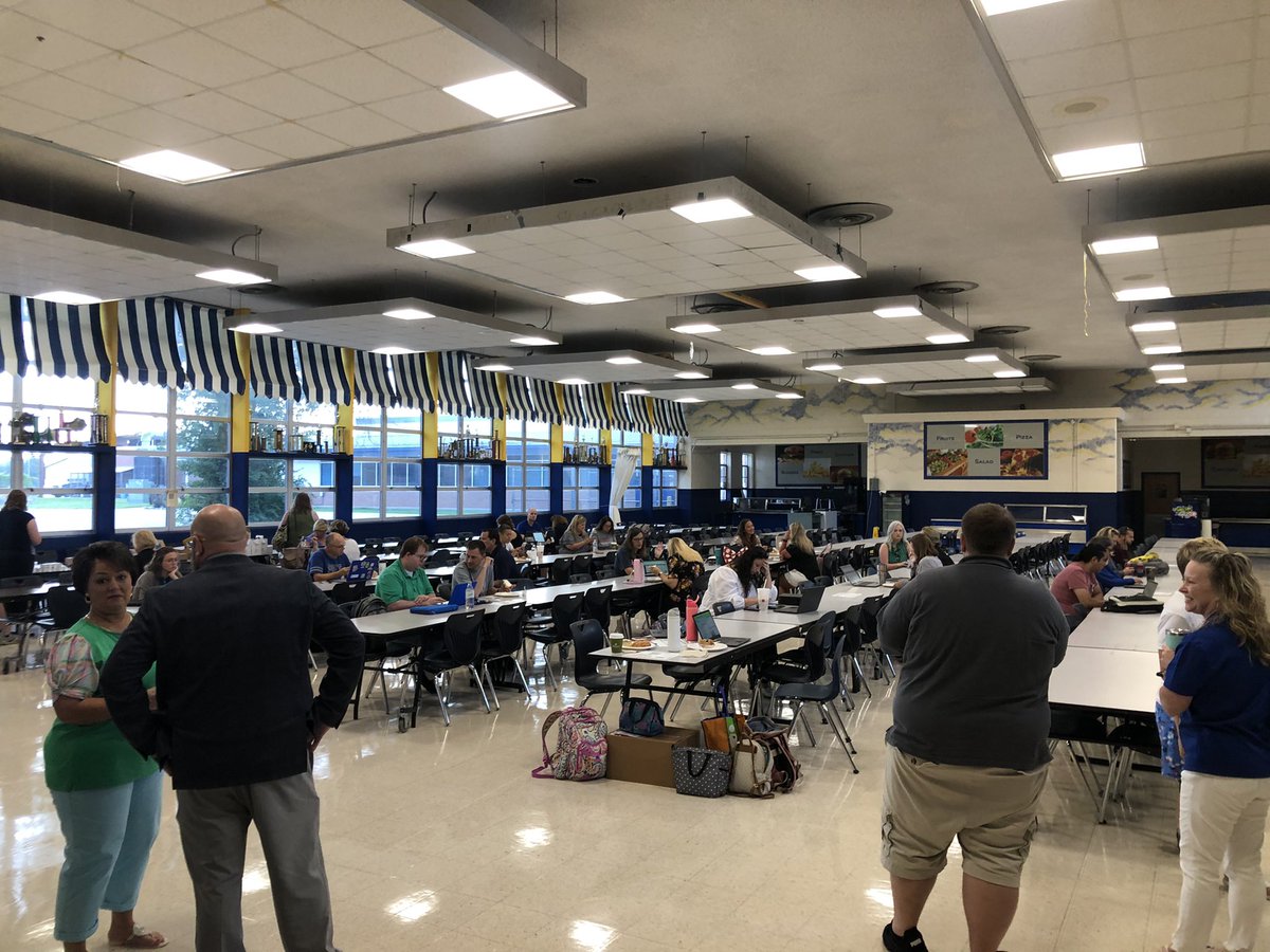 Lauren Rataj tweet media