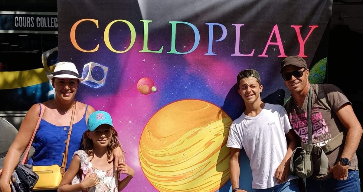 ColdplayCorner's tweet photo. My Coldplay Story #19 - Tournel Guillaume
👉 https://t.co/1QqRd5RwPs
#CPCRSDF #ColdplayParis https://t.co/QGD1pcNP0c