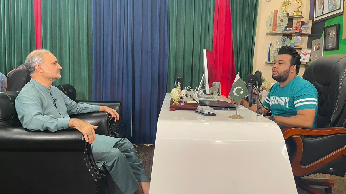 iK_Waseer's tweet image. Every citizen concerned with issues of Karachi is supporting @NaeemRehmanEngr 
Podcasts with @hoflolz Nadir Alir, Mooro and Daniyal Shaikh are worth watching. 

#HafizNaeem_OnlyChoice