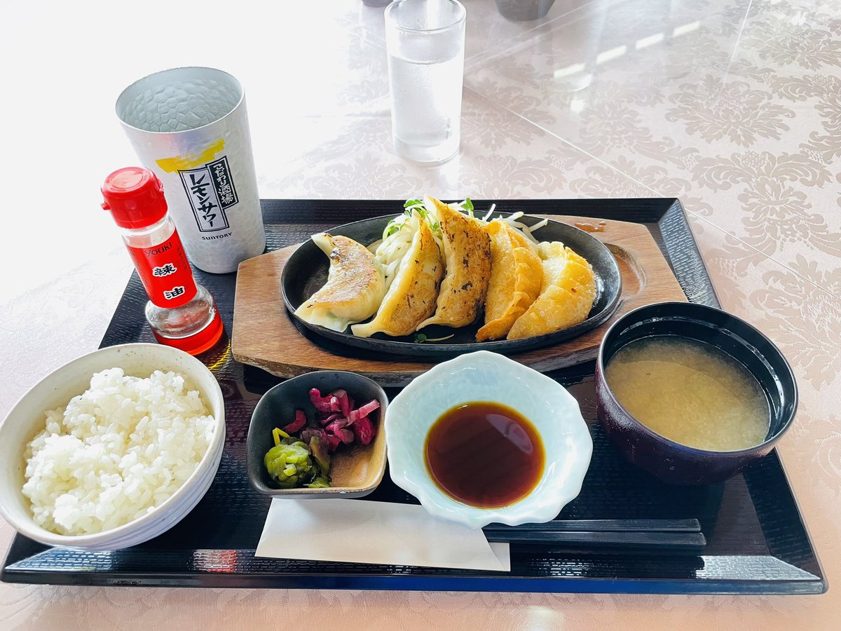 BB_Y's tweet photo. ゴルフ⛳️
今日はアローエースゴルフクラブでの
ラウンドでした🏌️♂️
天気も良く暑くて後半バテて
ボロボロでした💦
お昼のジャンボ餃子🥟も
ラウンド後のかき氷🍧も
めっちゃうまい😋
#ゴルフ
#アローエースゴルフクラブ
#ゴルフ日和
#ジャンボ餃子
#かき氷
#めっちゃうまい
#OUT45
#IN53 https://t.co/kKyU8xqrDu
