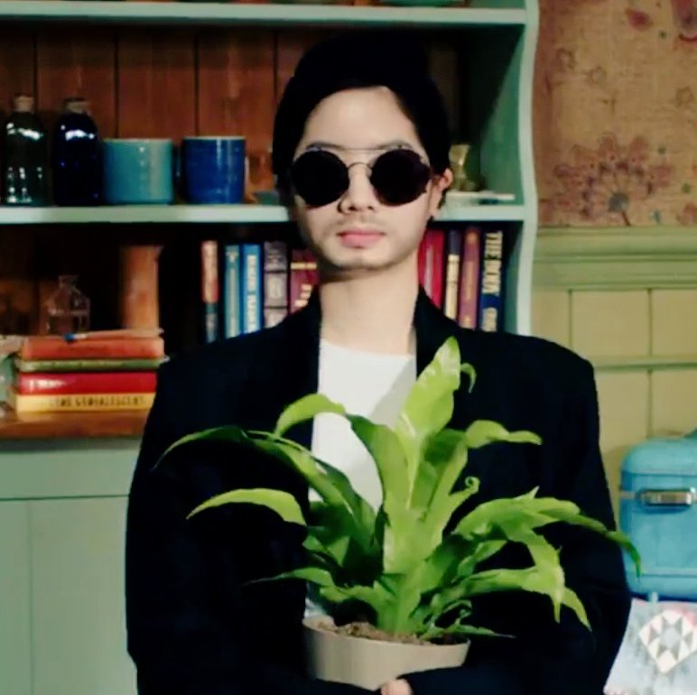 dailygottwice's tweet photo. gottwice: leon 😎

#gottwice #got7 #twice @got7 @jypetwice #jayb #dahyun https://t.co/ZszvBMG2WC