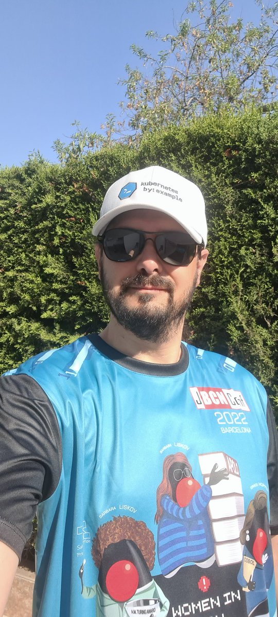 jordisola_'s tweet image. @jbcnconf + @RedHat #kubebyexample summer look 🌞😎