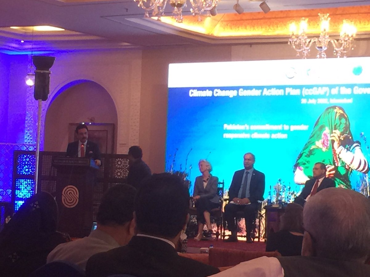 MZRAWAZ's tweet photo. This is always a pleasure and full of learning while hearing @VCMali1 and this time at #ccGAP launch by @IUCN @ClimateChangePK @GovtofPakistan We are distinguished nation and always live to be at the top including population growth rate , gender insensitivity and urbanisation https://t.co/A2n1VlH9Cn