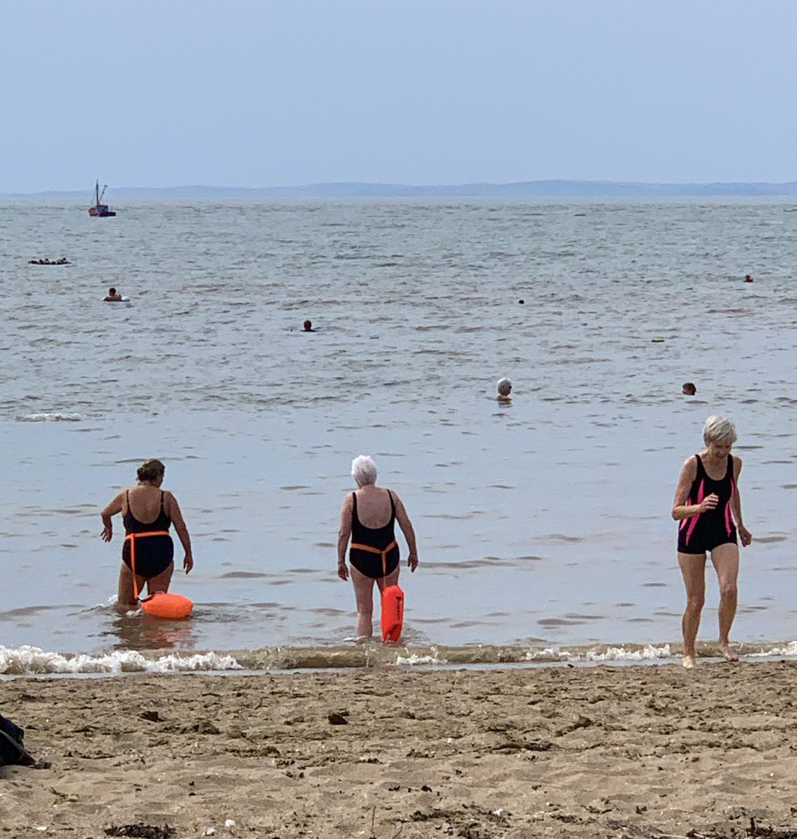 CarolineJames12's tweet photo. #TheMallows #Lancashire Perfect #swimming 🏊♀️⛵️🩴 https://t.co/p5Ulp4OpSl