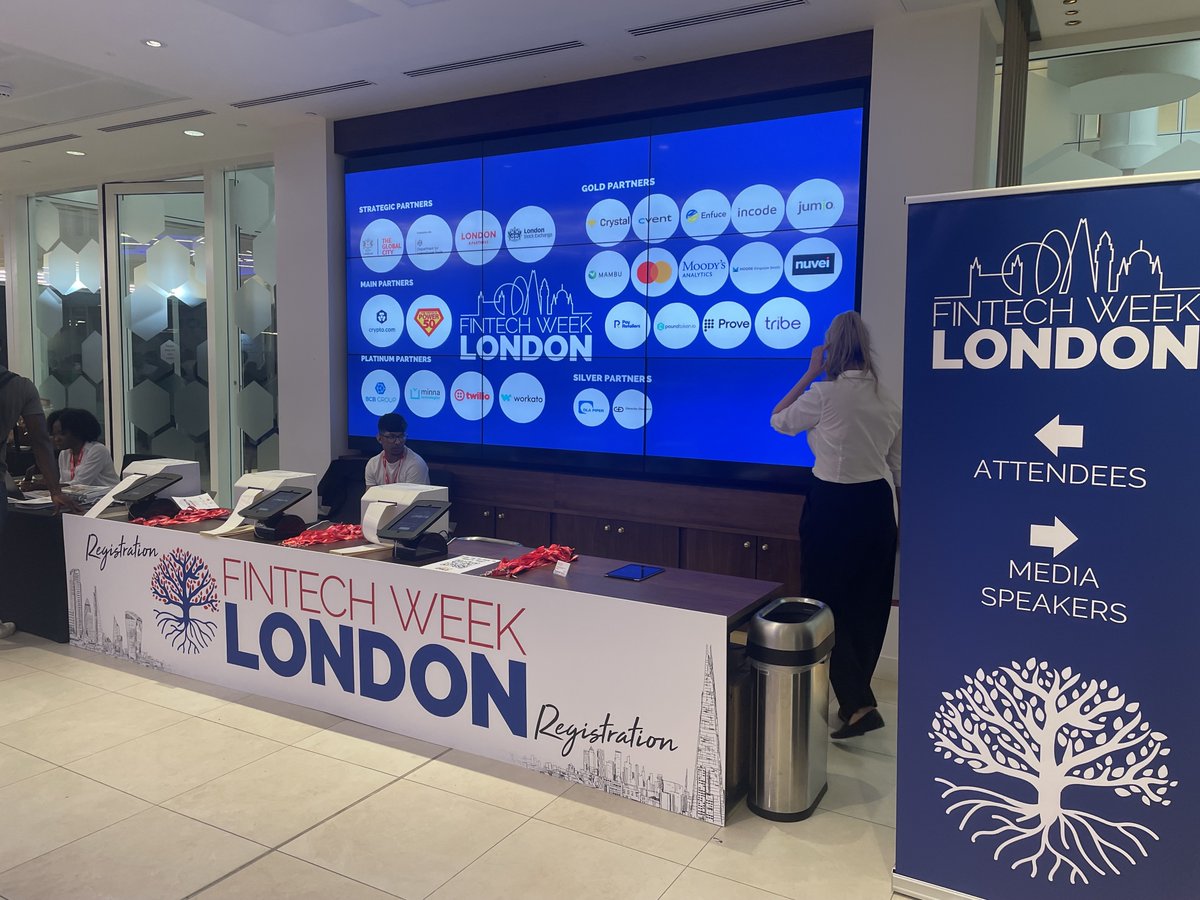 gosuperscript's tweet image. After 5 days @FintechWeekLDN has come to a close, it&apos;s a pity it has to end so soon, but what a great event! 👏 👏 👏

Thank you to all the speakers who shared their insights and sparked discussion on several topics!

Until next year! 

#fintech #londonfintech #insurance
