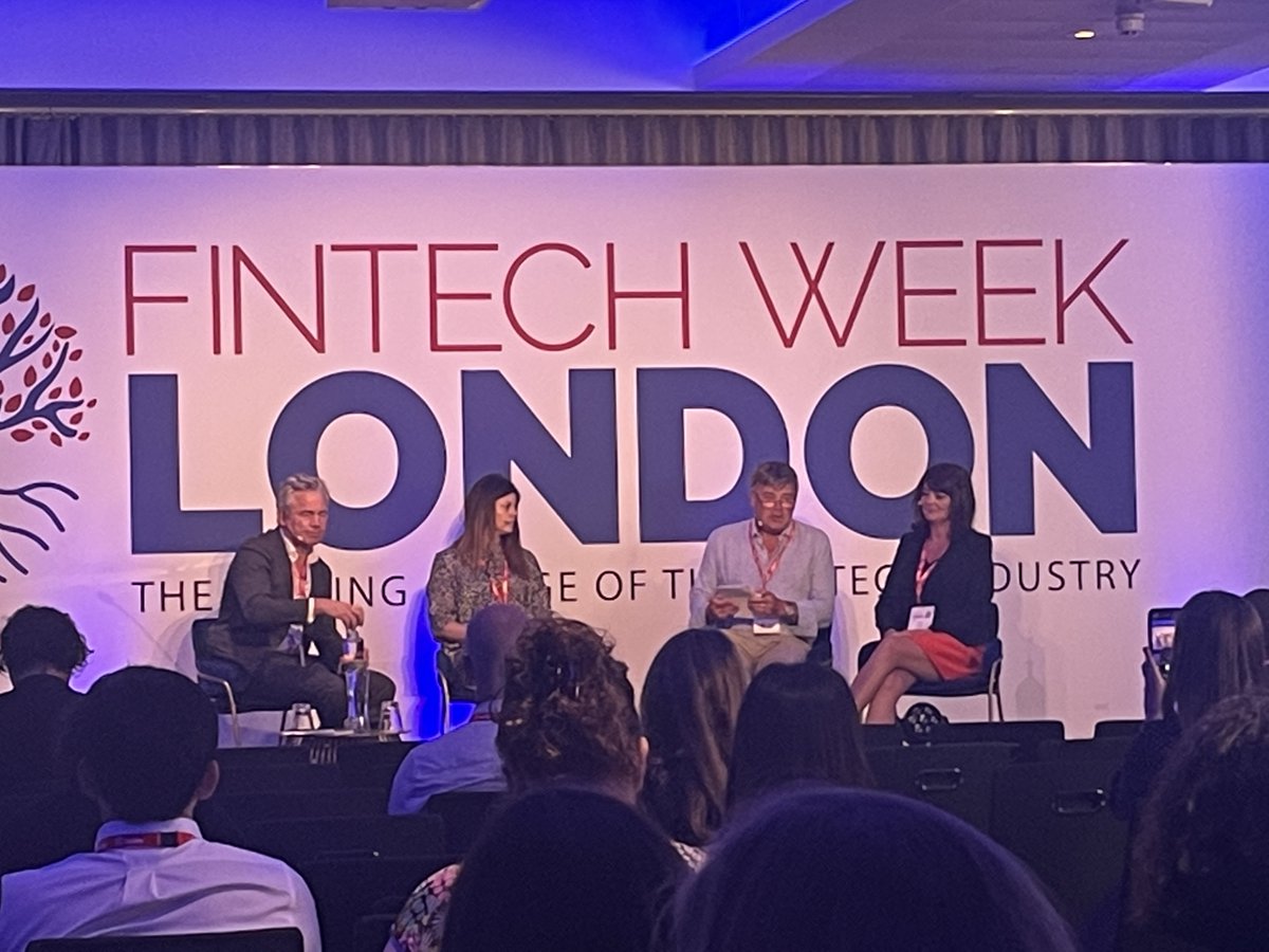 gosuperscript's tweet image. After 5 days @FintechWeekLDN has come to a close, it&apos;s a pity it has to end so soon, but what a great event! 👏 👏 👏

Thank you to all the speakers who shared their insights and sparked discussion on several topics!

Until next year! 

#fintech #londonfintech #insurance