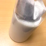 カフェオレとはひと味ちがう!一晩おいてじっくり作る『牛乳出しコーヒー』が格別♪