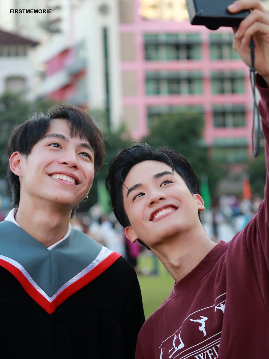 First_Memorie's tweet photo. Happy Birthday P”TAY 🎂 @Tawan_V 
Best Brother 💙🧡
สุขสันต์วันเกิดนะครับพี่เต
ขอให้พี่เตมีความสุขมากๆ สุขภาพแข็งแรง
สุขสมหวังในทุกสิ่ง ที่หวังและตั้งใจ
ขอให้เป็นปีที่ดีด้วยนะครับ

#TayTawan31stBirthday
#tawan_v #Firstkanaphan https://t.co/hWL4HMK1ub