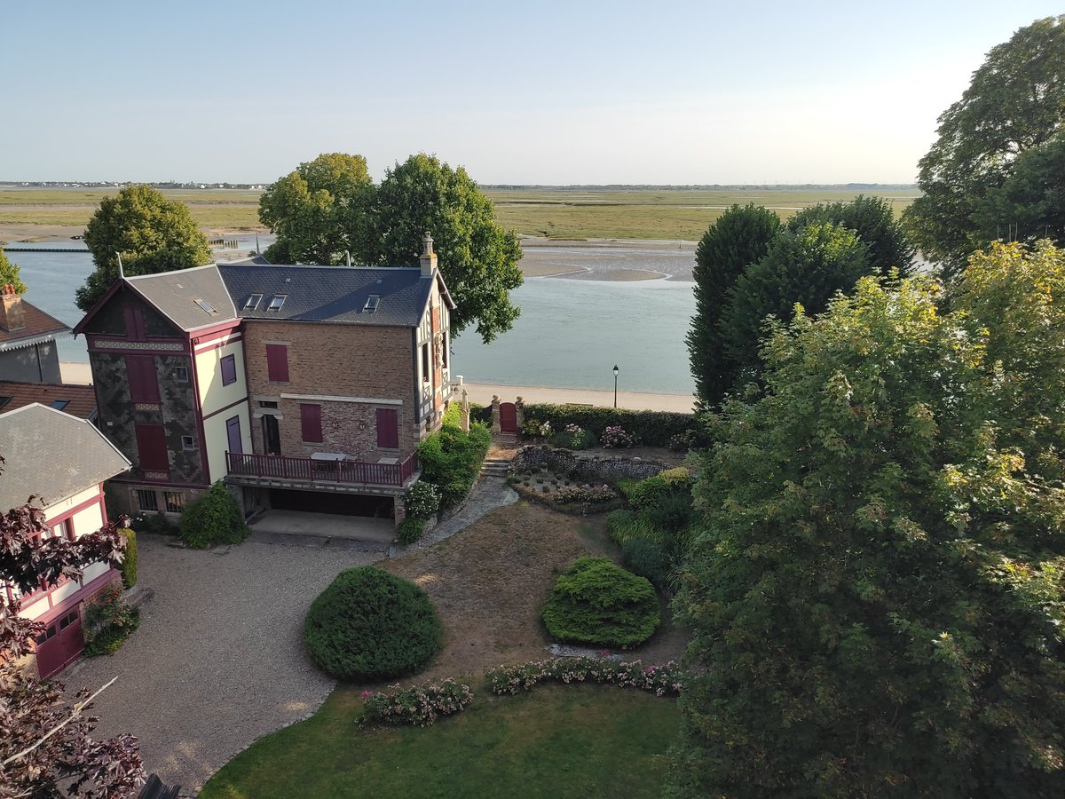 YannickARFradin's tweet photo. Quelques photos souvenir des Fêtes Guillaume de Saint-Valéry-sur-Somme les 16 et 17 juillet 2022
#saintvalerysursomme #feteguillaume #fetemedievale #dedicaces #litteraturedelimaginaire #sfff #fantasy #medfan #medievalfantastique #contes #legendes #yannickfradin #yannickarfradin https://t.co/JE98rxPwXT