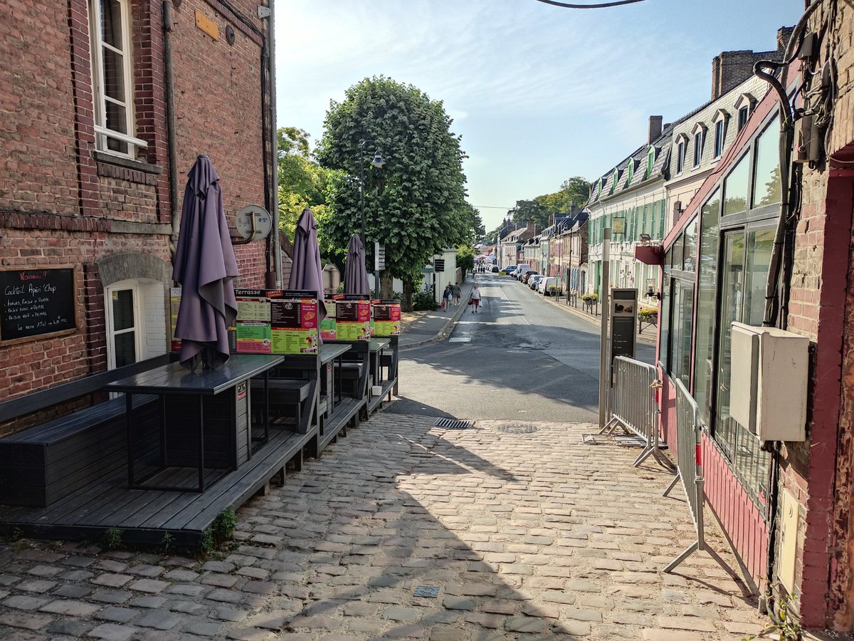 YannickARFradin's tweet photo. Quelques photos souvenir des Fêtes Guillaume de Saint-Valéry-sur-Somme les 16 et 17 juillet 2022
#saintvalerysursomme #feteguillaume #fetemedievale #dedicaces #litteraturedelimaginaire #sfff #fantasy #medfan #medievalfantastique #contes #legendes #yannickfradin #yannickarfradin https://t.co/JE98rxPwXT