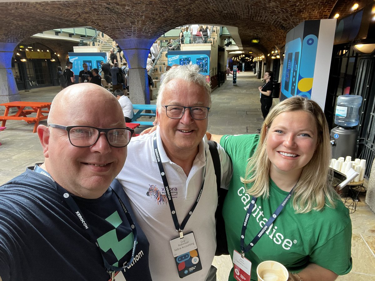 Great to bump into this legend at #xerocon <a href="/GuyRobinson/">Guy Robinson</a>