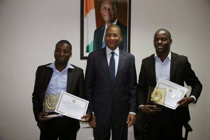Souvenir Souvenir... 2ème prix d'excellence 2014 remis par le le Ministre <a href="/Bruno_N_Kone/">Bruno Nabagné KONÉ</a> alors @Menuti_Ci.
<a href="/dev_ict4/">ICT4Dev</a> toujours en marche
#ICT4Ag
#AgriTech
#Ci20
#Civ225
#innovation
#startup