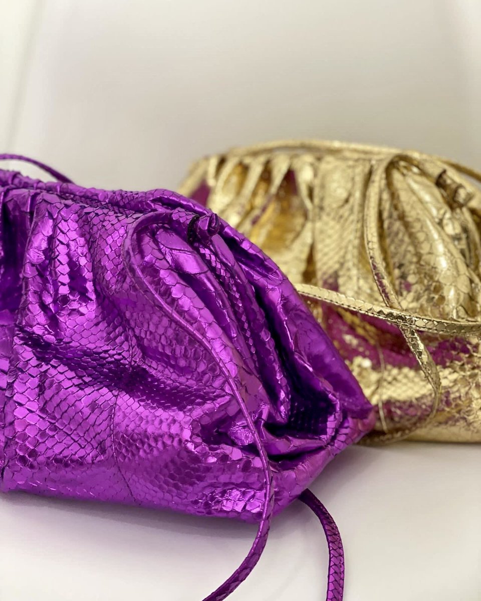 PERFECTPYTHON1's tweet image. 🌈 chick clutches - you have to fit in and shine ✨ 100% handmade genuine python leather 😍
#pythonbag #luxurybag #luxuryclutch #clutch #handbag #luxuryhandbag #handbagsonline #leatherbags #handbagseller #clutchbag #handbagstyle #fashionstyle #bagslover #bagaddict