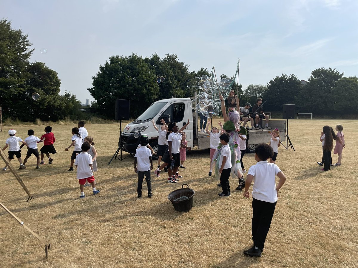 SlungLow tweet media