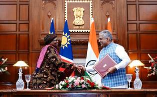 PIB_India's tweet photo. India-Namibia sign an MoU on wildlife conservation and sustainable biodiversity utilization

MoU focuses on Wildlife conservation and sustainable biodiversity utilization between the two countries

Read here: https://t.co/vPUiQ3PJ3G https://t.co/lfDzOaXlDf