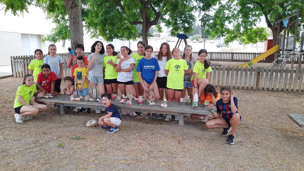 🌡️ Amb aquesta calor ens ha costat una mica passar-nos al dia i ensenyar-vos com va el #Campus, però ja les teniu aquí...

📷 Aquestes són algunes de les imatges de la segona setmana!

😍 Continuem passant-ho genial! 🎉

#SomHiVila #handbol #vilanovailageltrú