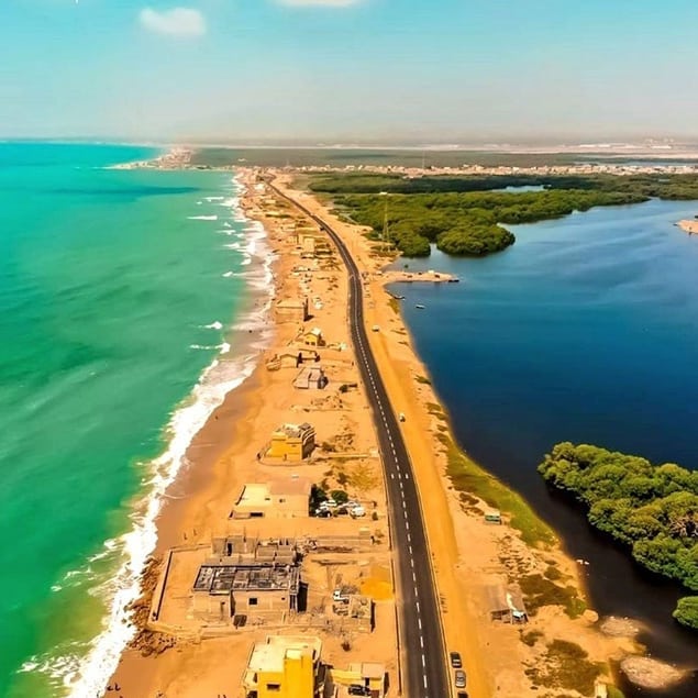 tafreego's tweet photo. POV: You’re driving around in #karachi with your BFF and this is your view! 😍🌴
📍: Sandspit Beach 🏝️
📸 @karachi_diariess
#KarachiGuide #YourGuide #YourGuidePk
#sandspit #sandspitbeach #beautifulpakistan #beaches #karachi #beach #beautifulbeach #pakistan https://t.co/VaA94cd0pV