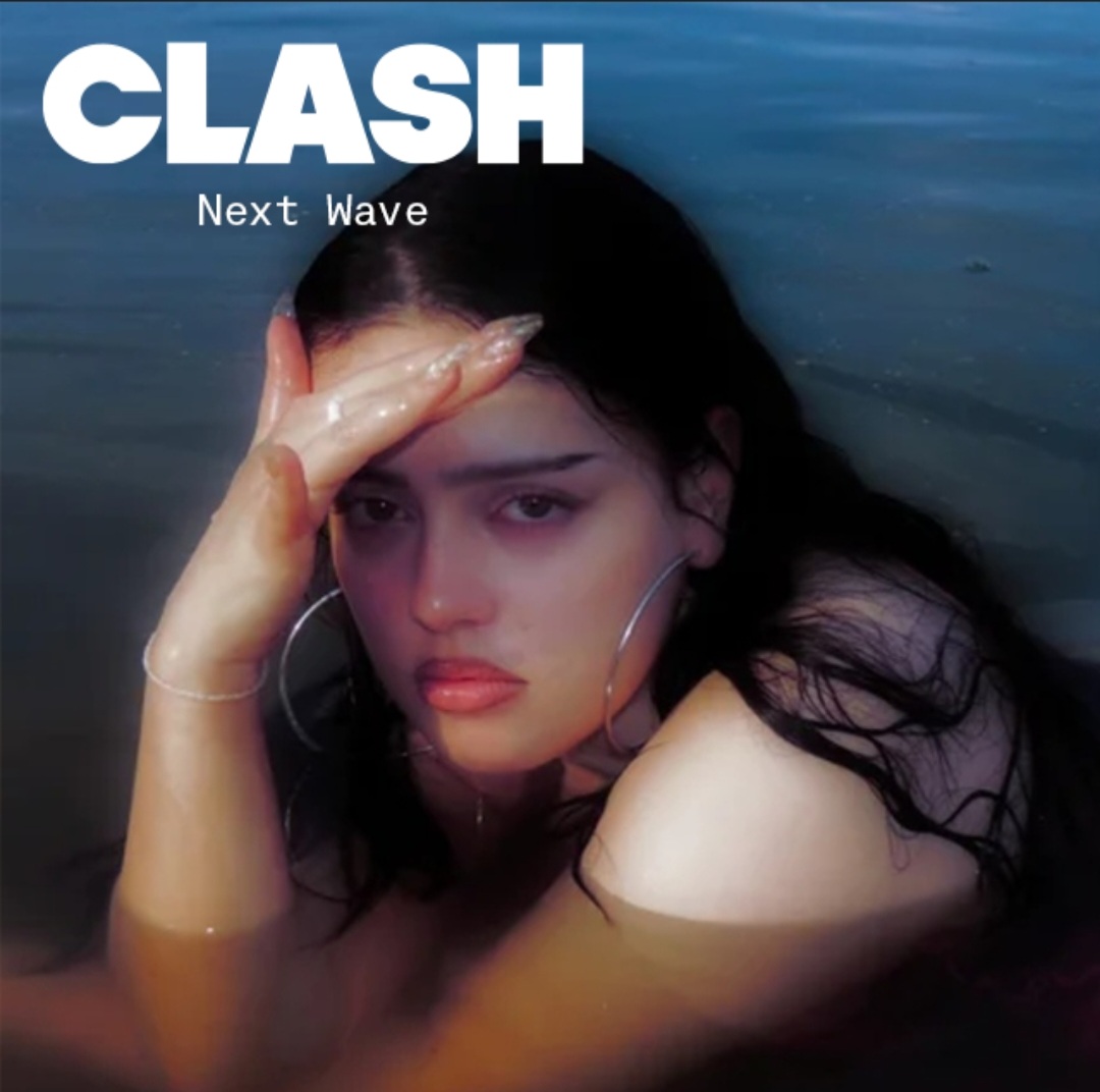 This week's @ClashMagazine Next Wave update: 

Cover: @bebegoldita 

@CausierCausier
@pva_are_ok  
@niinaisbrandnew 
@edensamara_ 
@crystalmrr 
@MinasSound 
@joshuaamour 
@JordanNash123 
@enumclaw_online 
@AGAAMAmusic 
@clublyzza 
@Freyaroy 
@munaileiwat 

open.spotify.com/playlist/1b70c…