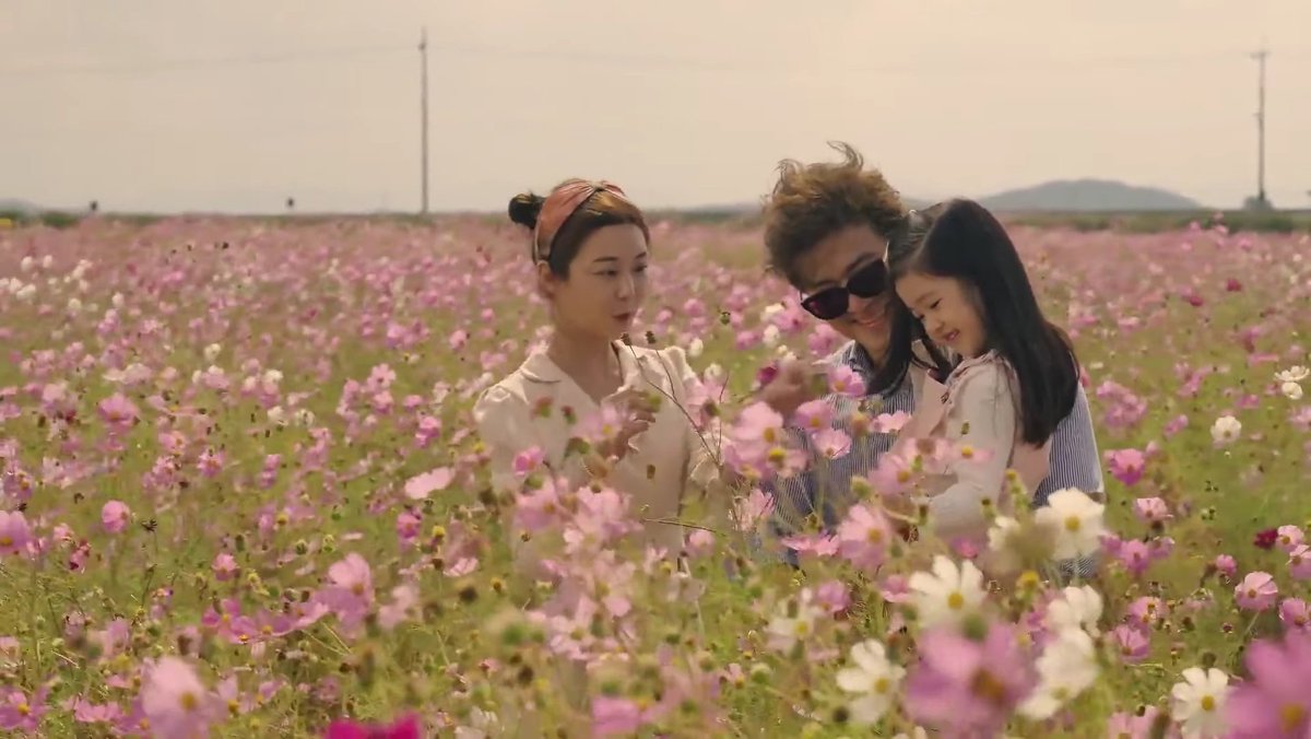 kdramatreats's tweet photo. 2037 (2022)

A human drama film about female inmates with their own story offer a hand of hope to protect 2037.

One of the most heartbreaking film that will make you cry from start to finish. The dialogues left so much impression to me and the ending letters! A MUST WATCH 💯 https://t.co/2WMxHSicr4