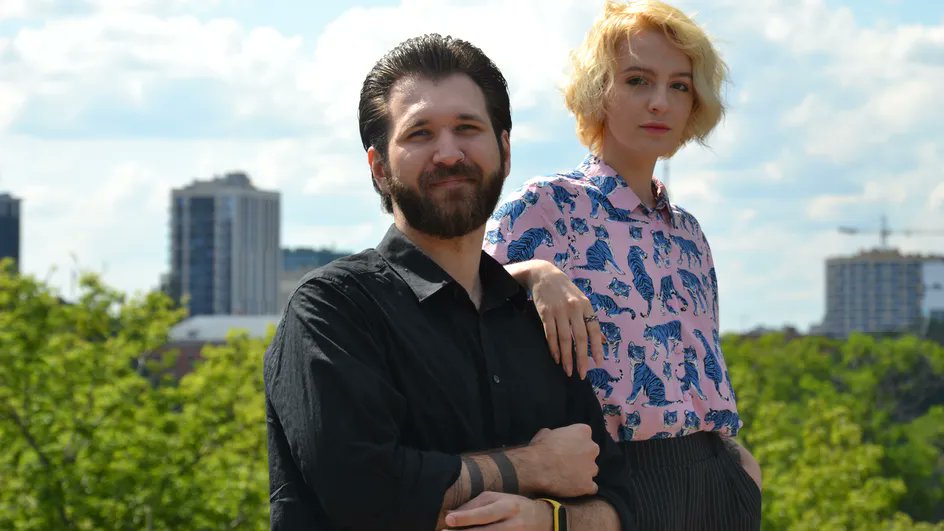 franceinfo's tweet image. &quot;On aide notre pays avec des troupes de seins et de fesses !&quot; : des Ukrainiens vendent des photos de nus artistiques pour inciter aux dons

francetvinfo.fr/monde/europe/m…