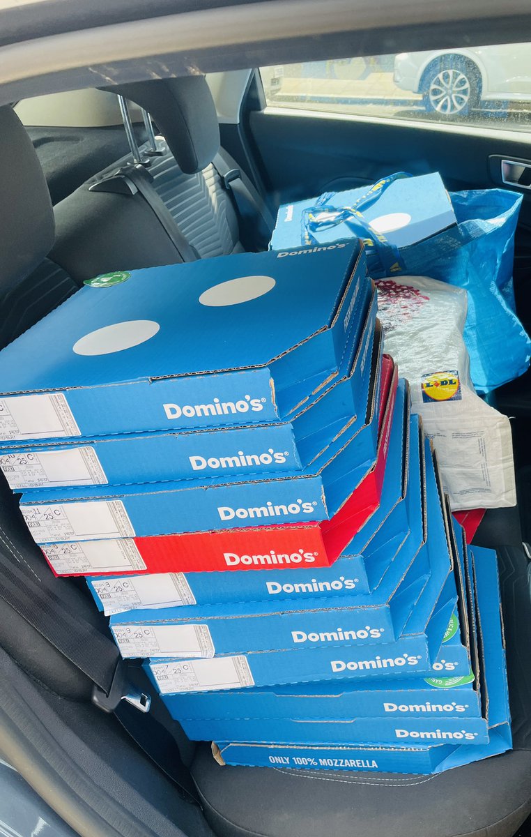 EarlsmeadN15's tweet photo. Just about squeezed them into the car! Hope there are enough for you Year 6? 🤔🍕 https://t.co/4rHJDTwDF5