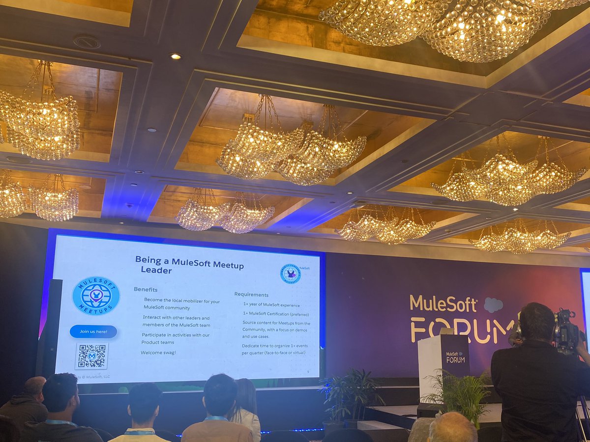 gauravkheterpal's tweet photo. A great session at #MulesoftFORUM Mumbai talking about how you can contribute to @MuleDev community as Meetup Leaders, Mentors &amp; Ambassadors.

A passionate community focused on helping everyone learn @MuleSoft - grateful to be a Mulesoft Mentor! https://t.co/UQXtDBlc8B