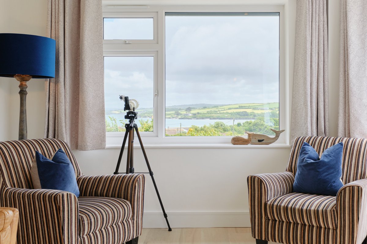 As the day goes by, watch as the estuary transforms from sparkling blue waters to golden sands from Sea Haze’s idyllic living room. Once evening rolls around, head into Padstow and enjoy al fresco suppers by the water.

Stay this summer: bit.ly/3yQUNAW