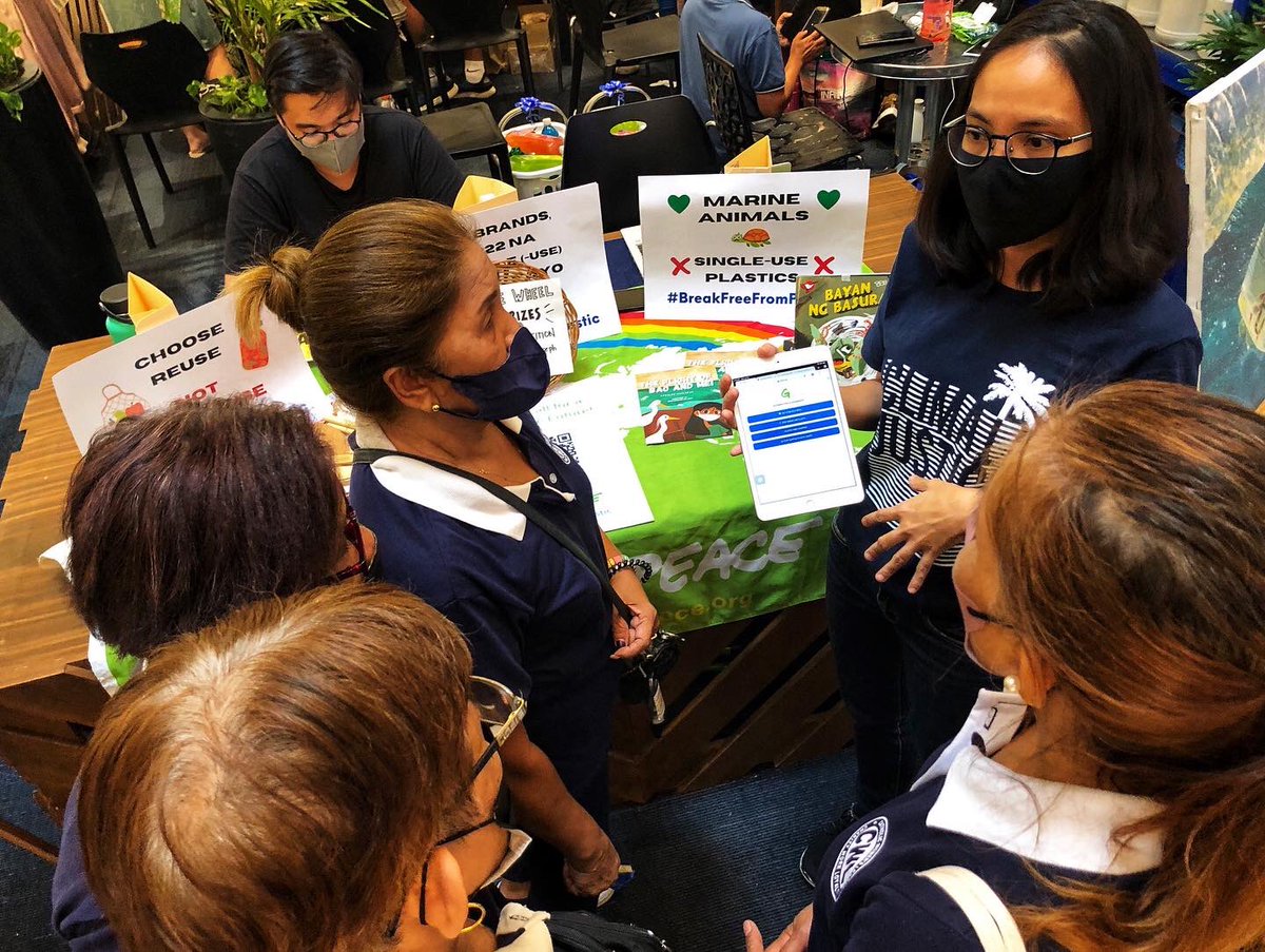 woodleworm's tweet photo. 5 hours left to visit and support Greenpeace Philippines at the Plastic-Free Bazaar at Uptown mall BGC. #breakfreefromplastic #plasticfreejuly #plasticfreepilipinas #reuserefill https://t.co/CaV6ErH2nI