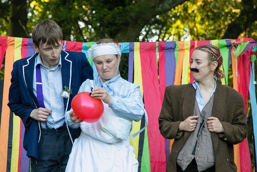 shaunjackphoto's tweet photo. One last post of @HandleBards brilliant performance of Twelfth Night.  Photographed in Wellesley Woodlands Aldershot. #shakespeare #handlebards #twelfthnight #wellesley #aldershot #theatre #actorslife #landtrust #graingerplc #actor #acting #woodlands #tcv #cycling #hampshire https://t.co/aGOFk4e6he