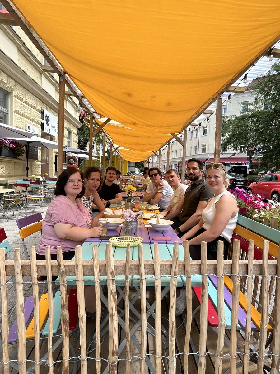 Ready for Lunch? 

Every two weeks, we get together for lunch, where we try out new restaurants or visit our favourite restaurants in the area around our office in Munich. At our last "Team Lunch" it was the turn of La Kaz.
#teambuilding #lunch #coworking