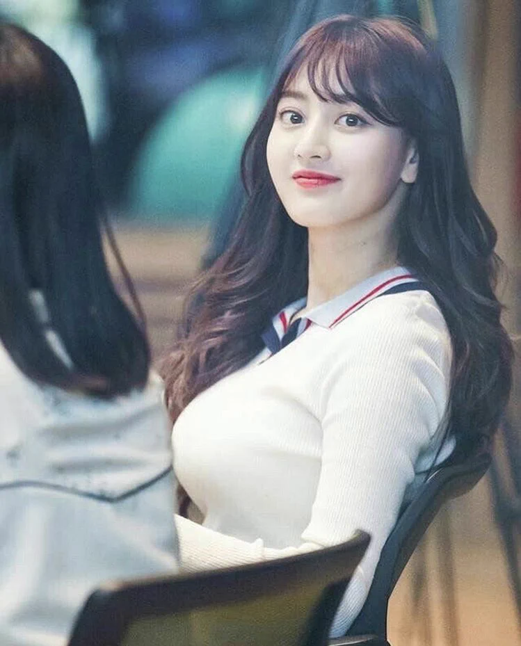 TWICEのジヒョさんはDカップくらい？男性と女性でカップ予想が違う！