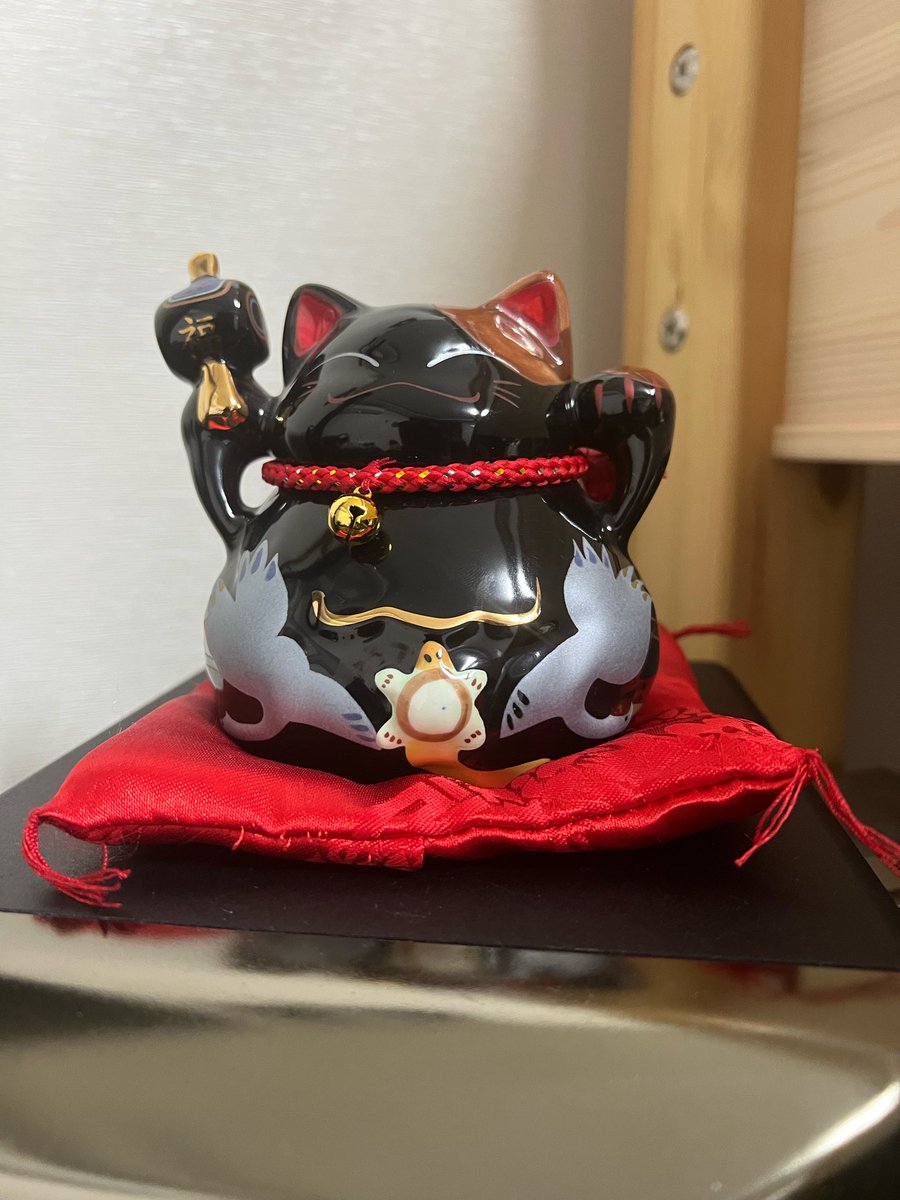 220720 JAY WV UPDATE

🐈‍⬛ new purchased decorations in the dorm👍😎😺