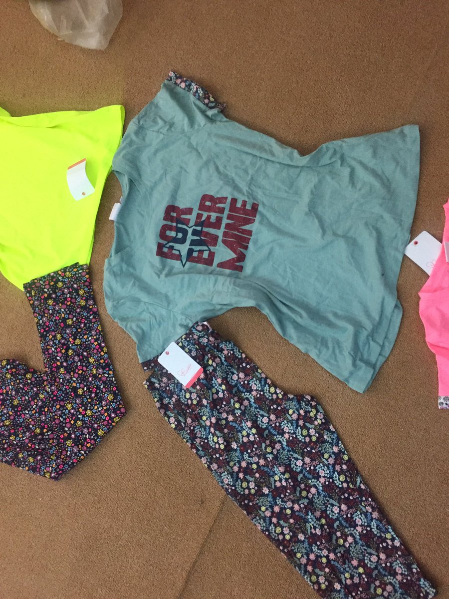 البجامات الحلوه دي ب ٤.٥٠٠ ي حلوين🔥🔥🔥
Rt يلا
الطلب dm