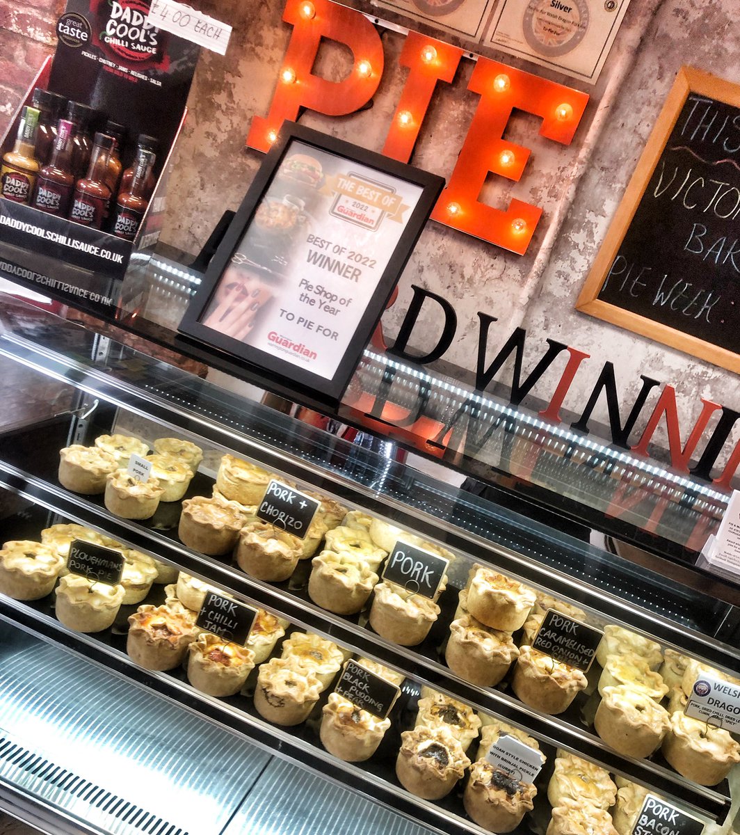 thecooktwit's tweet photo. This goes on the list! #ToPieFor #padgate…..called for a brew while #biking….just look at those pies! @Topiefor1 https://t.co/iqYtIWNSNm