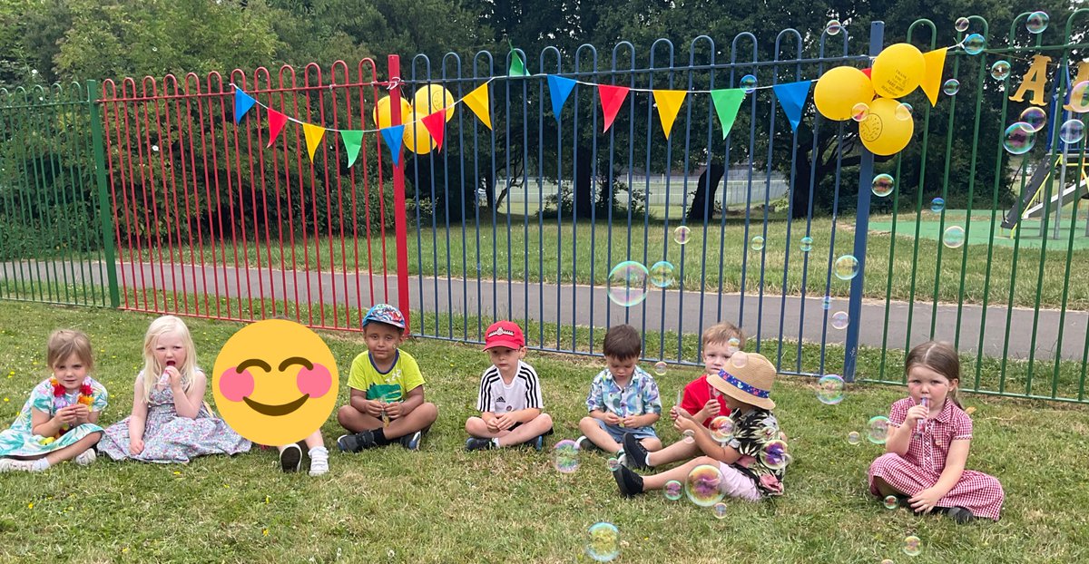 We are having ice lollies😀